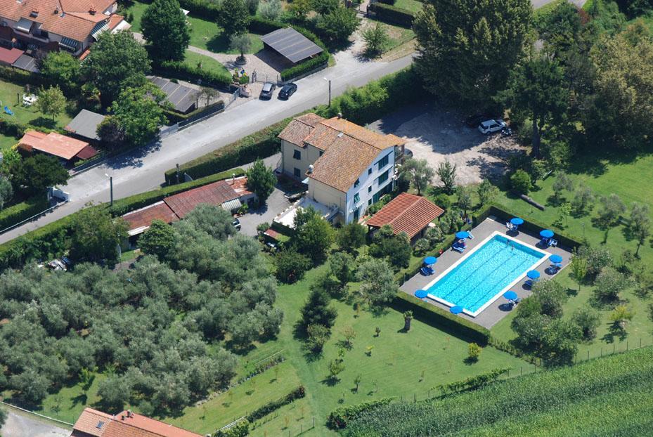 B&B Da Pio Pietrasanta Εξωτερικό φωτογραφία